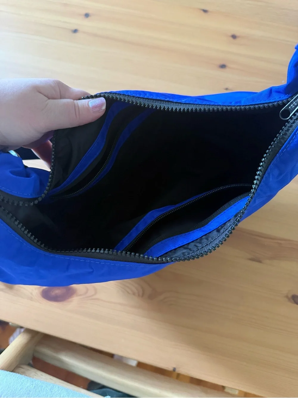 BAGGU Electric Blue Nylon Crossbody Bag with Black Strap - Picture 4 of 4